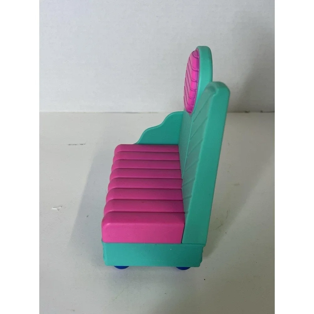 LOL‎ SURPRISE OMG DOLL HOUSE REPLACEMENT PART DINING ROOM BOOTH CHAIR Pink